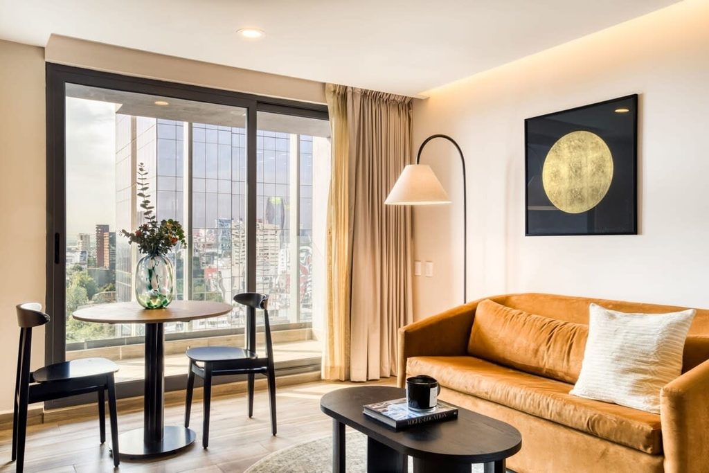 Where to Stay in Mexico City for Nightlife